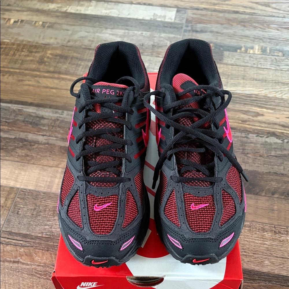 Nike Air Pegasus 2K3 Black and Red Sneakers